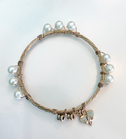 Pearl 3 stone wire bracelet