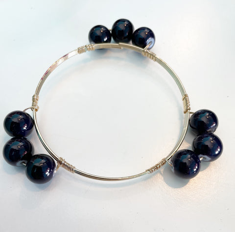 Navy 3 stone wire bracelet